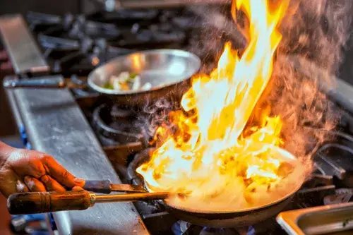 Wie ensteht ein Fettbrand-CWS Fire Safety