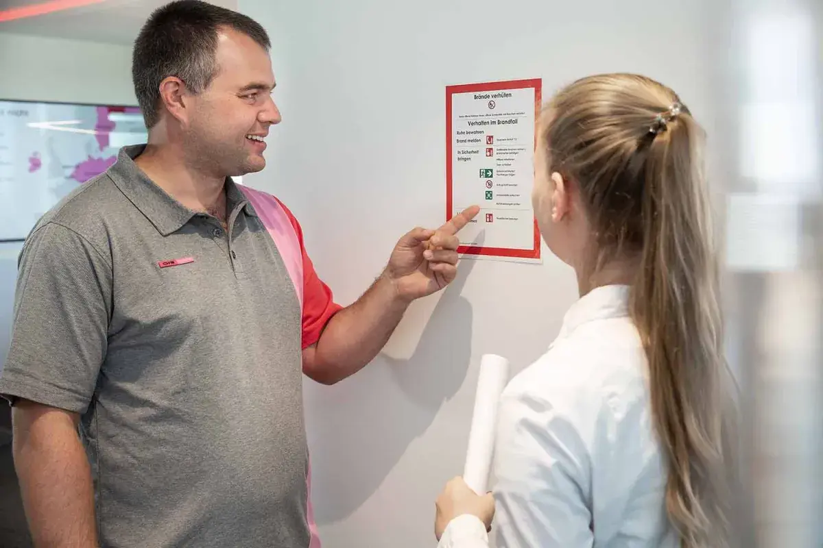 Brandschutzunterweisung wie oft-Jährlich Pflicht-CWS Fire Safety unterstützt