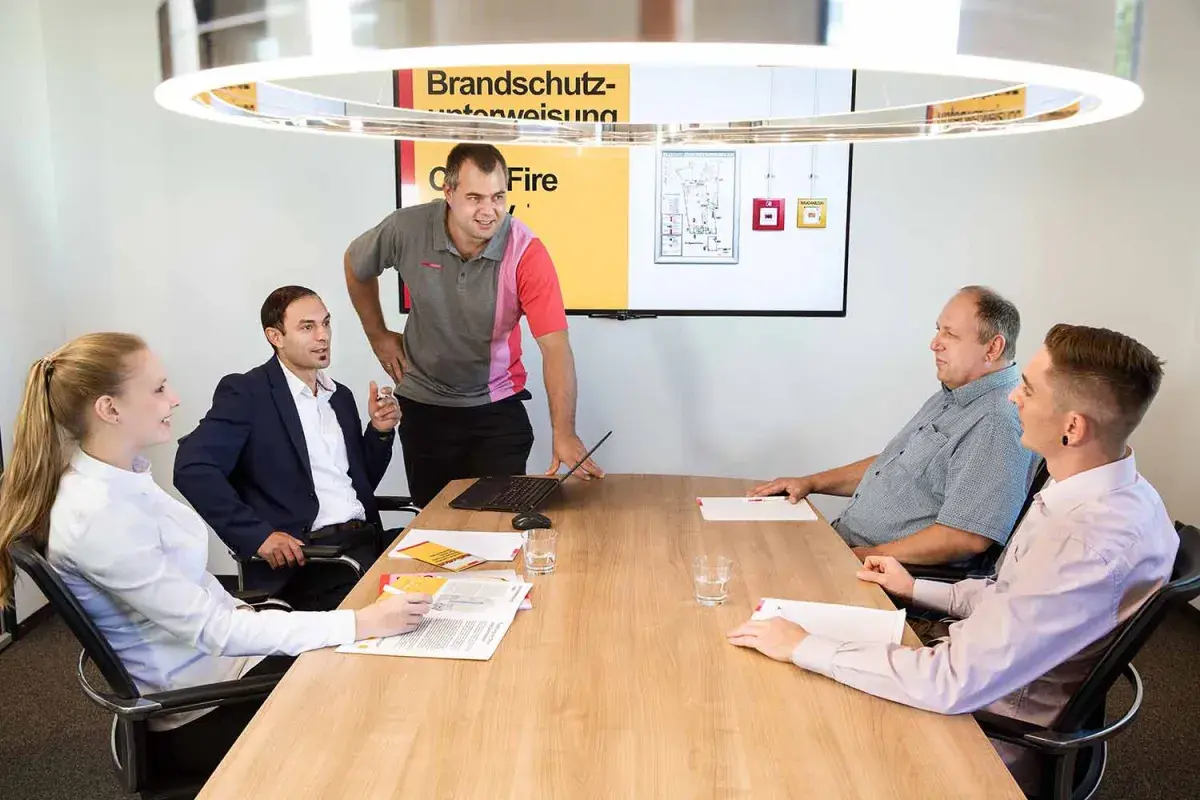 Wie oft Brandschutzunterweisung-Jährlich-CWS Fire Safety schult Ihre Mitarbeiter