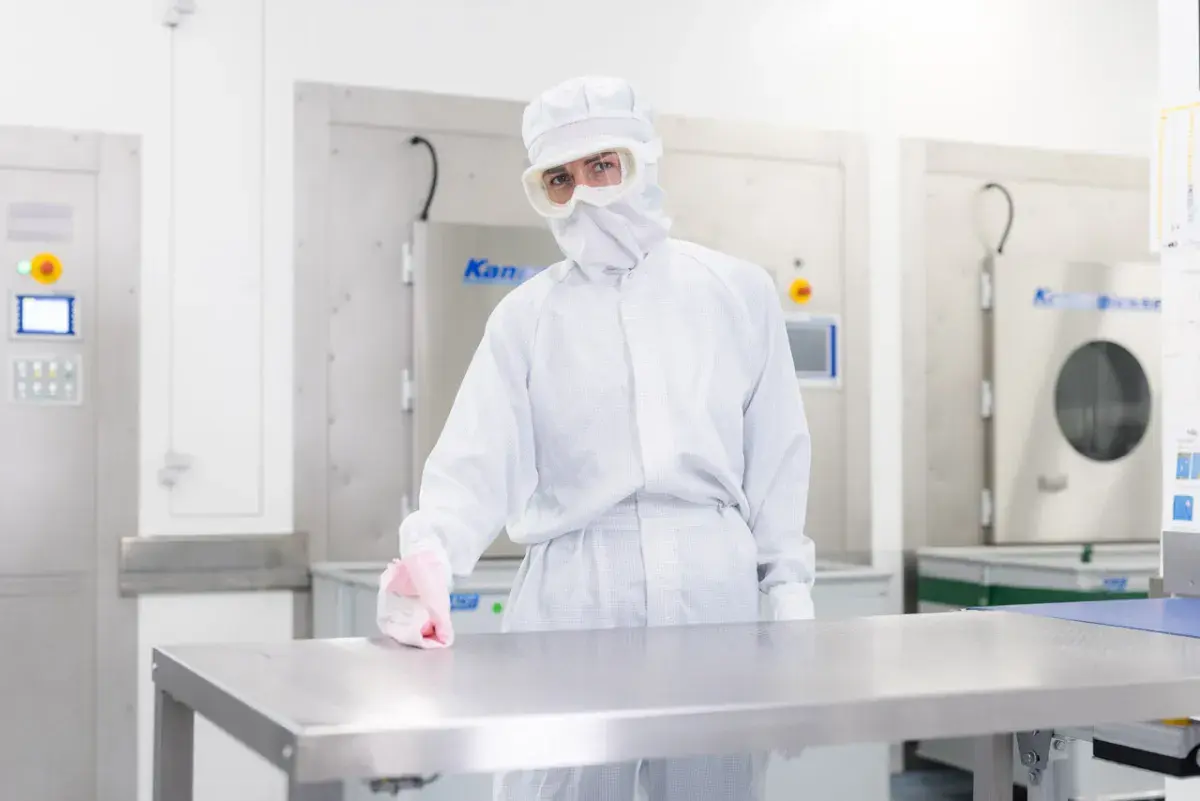 Cleanrooms Cleaning Flächendesinfektion