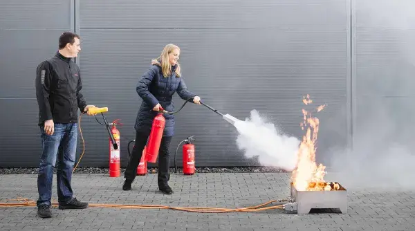 Wuerzburg-Brandschutz-Service-Schulung-CWS Fire Safety